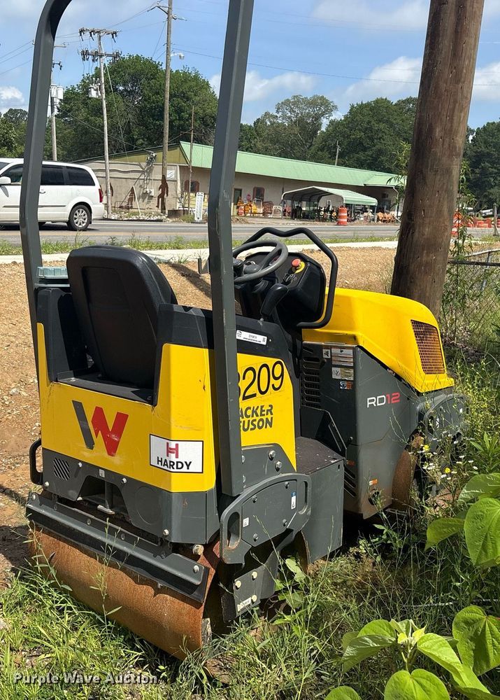 image for item DY0674 2021 Wacker Neuson RD12 double drum vibratory roller