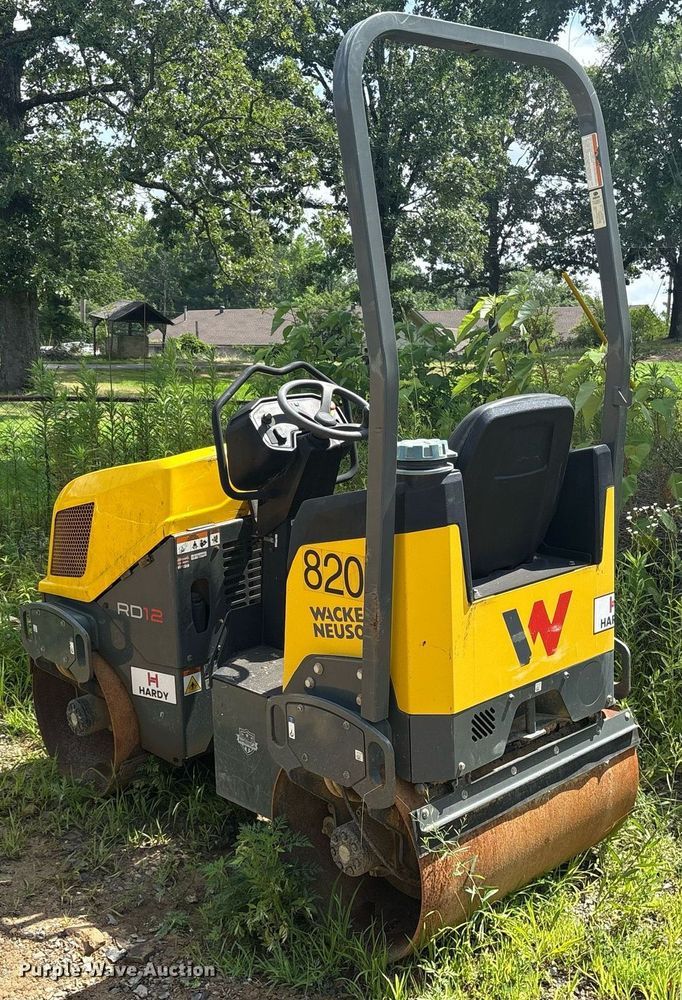 image for item DY0674 2021 Wacker Neuson RD12 double drum vibratory roller