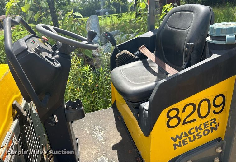 image for item DY0674 2021 Wacker Neuson RD12 double drum vibratory roller