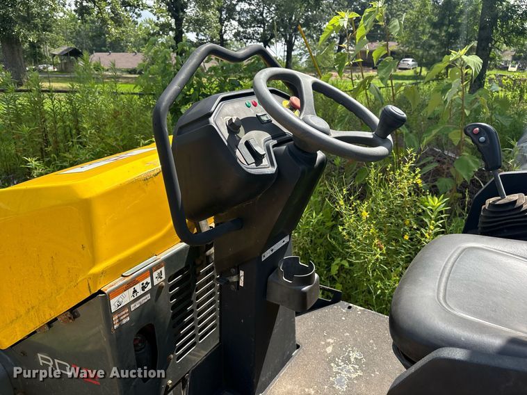 image for item DY0674 2021 Wacker Neuson RD12 double drum vibratory roller