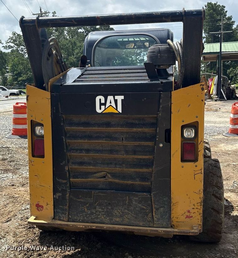 image for item DY0675 2015 Caterpillar 262D skid steer loader