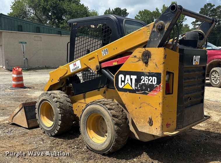 image for item DY0675 2015 Caterpillar 262D skid steer loader