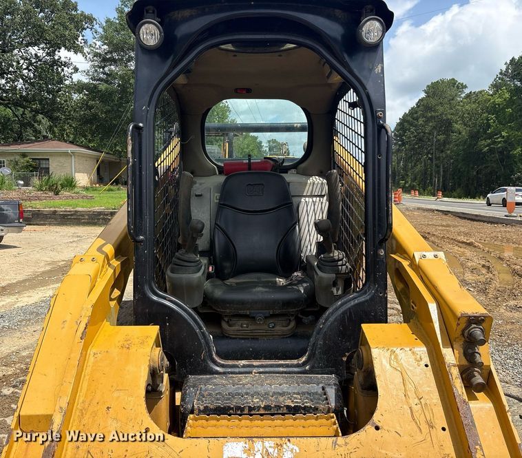 image for item DY0675 2015 Caterpillar 262D skid steer loader