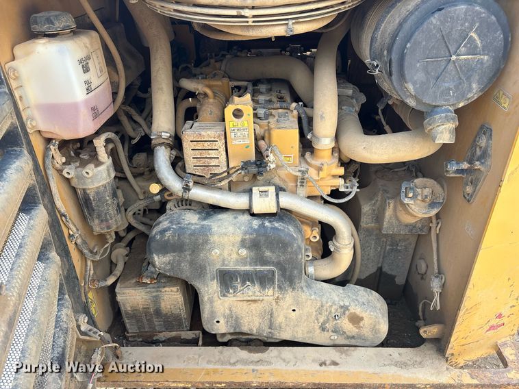 image for item DY0675 2015 Caterpillar 262D skid steer loader