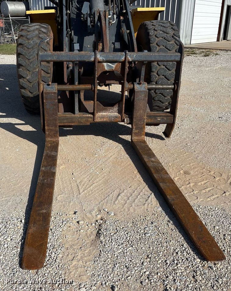 image for item DY0676 2003 Komatsu WA250PT-5 wheel loader