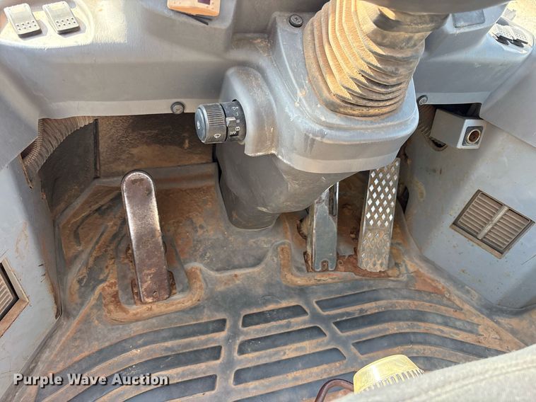 image for item DY0676 2003 Komatsu WA250PT-5 wheel loader