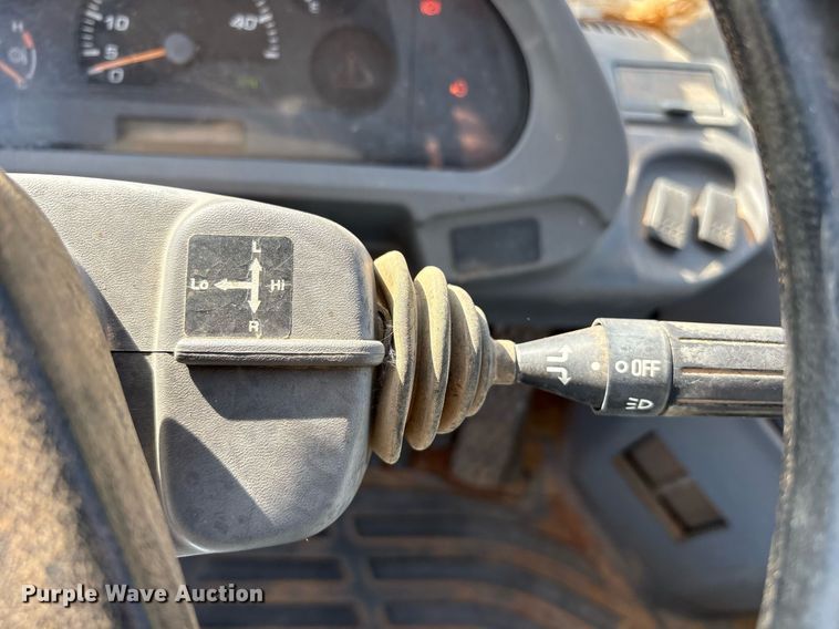 image for item DY0676 2003 Komatsu WA250PT-5 wheel loader