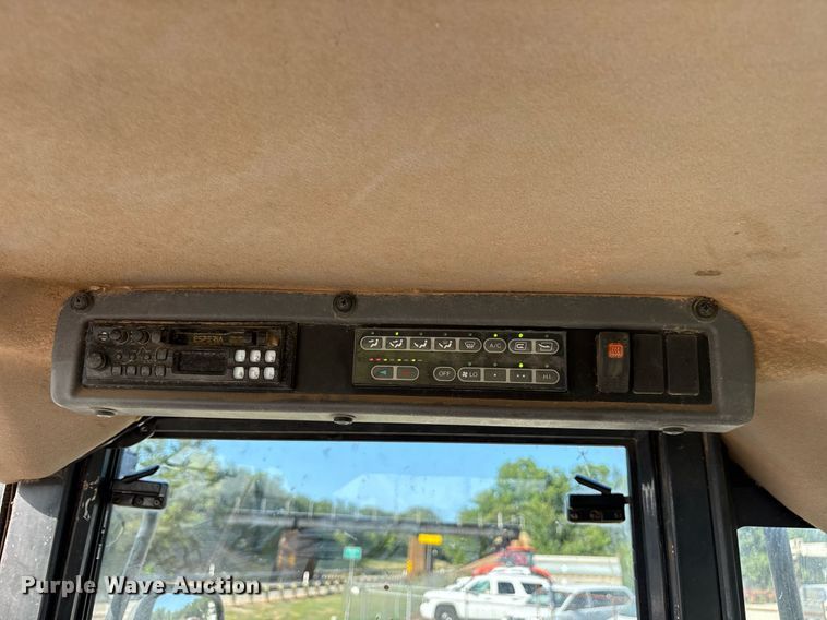 image for item DY0676 2003 Komatsu WA250PT-5 wheel loader