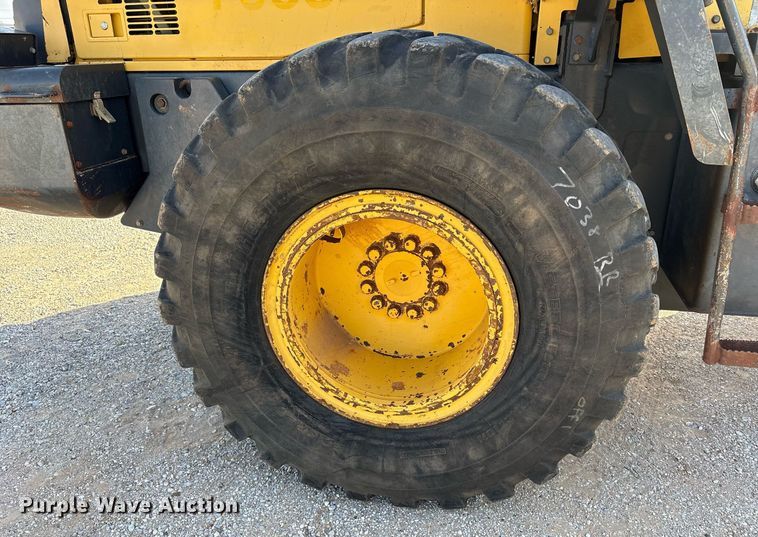 image for item DY0676 2003 Komatsu WA250PT-5 wheel loader