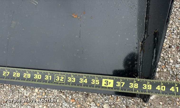 image for item DY0700 2024 Valley Pioneer SCL850 compact utility loader