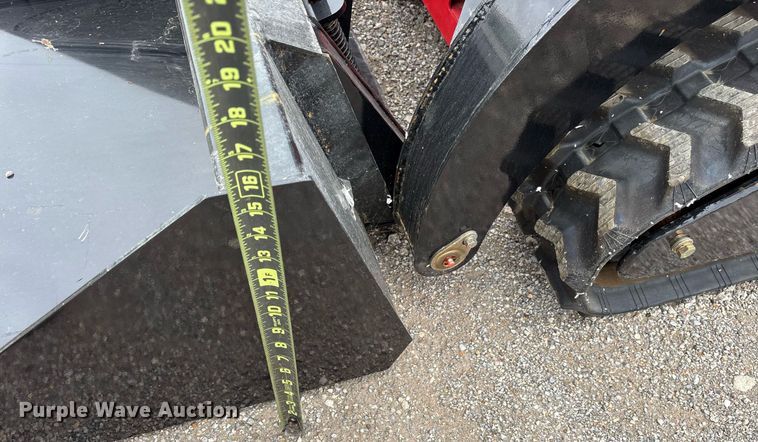 image for item DY0700 2024 Valley Pioneer SCL850 compact utility loader