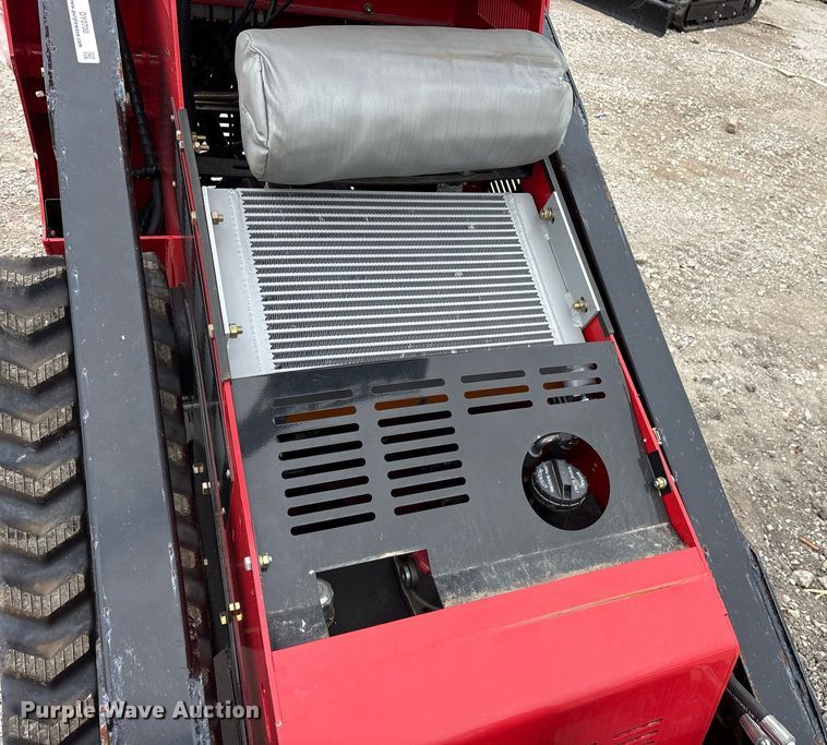 image for item DY0700 2024 Valley Pioneer SCL850 compact utility loader