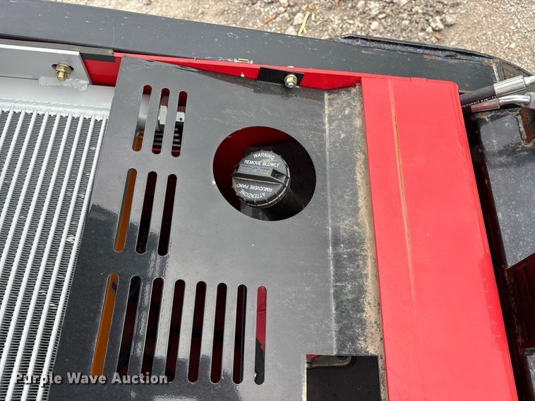 image for item DY0700 2024 Valley Pioneer SCL850 compact utility loader