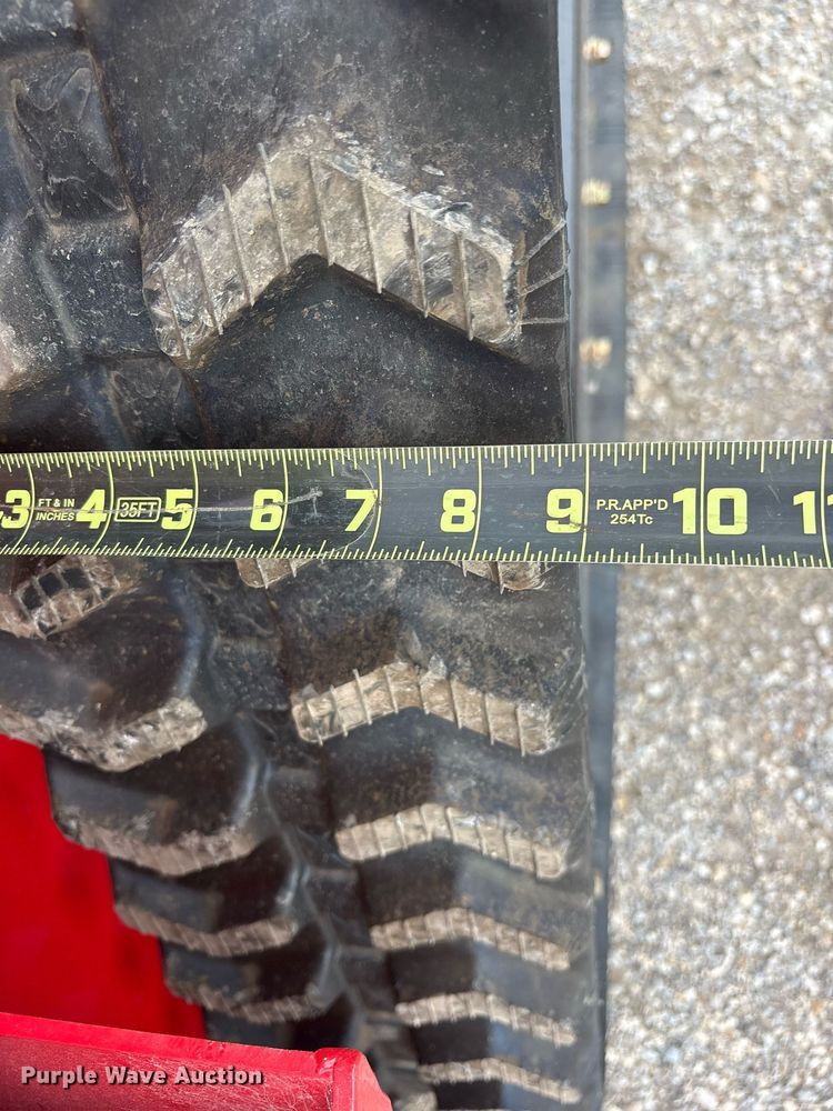 image for item DY0700 2024 Valley Pioneer SCL850 compact utility loader