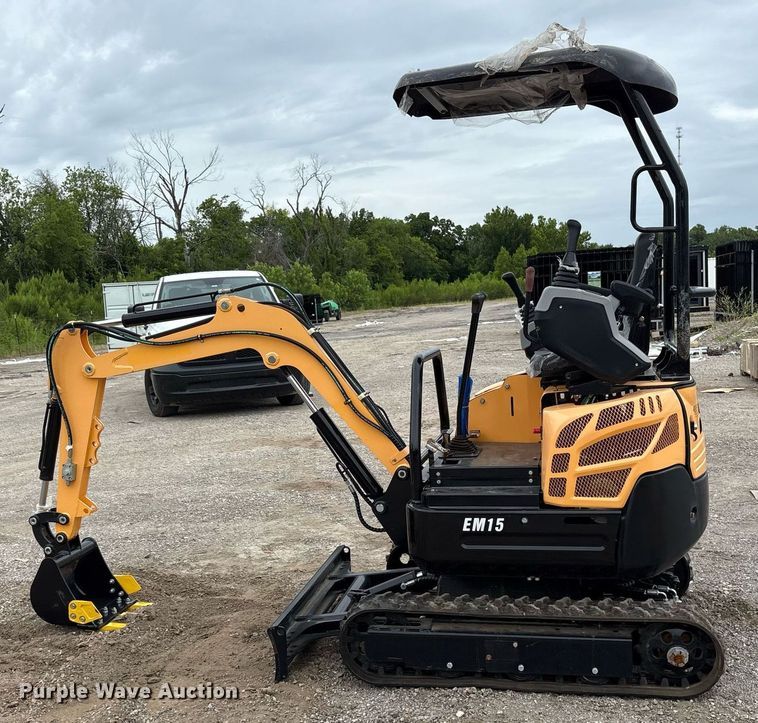 image for item DY0702 2024 EINGP EM15 mini excavator