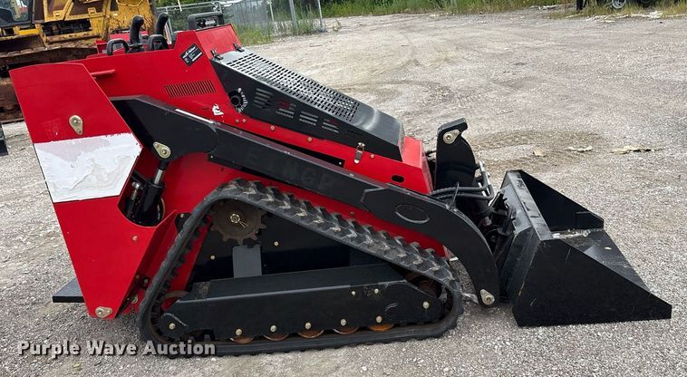 image for item DY0703 2024 Valley Pioneer SCL850 compact utility loader