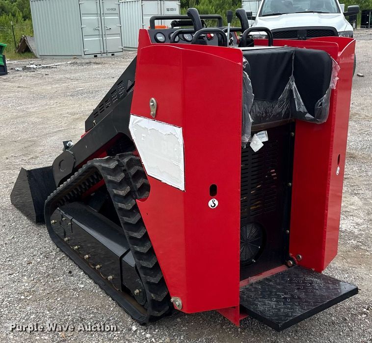 image for item DY0703 2024 Valley Pioneer SCL850 compact utility loader