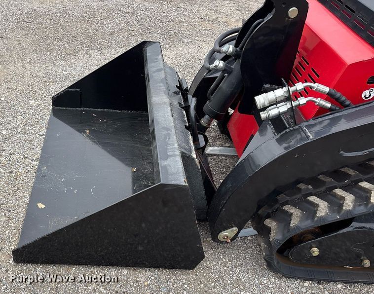 image for item DY0703 2024 Valley Pioneer SCL850 compact utility loader