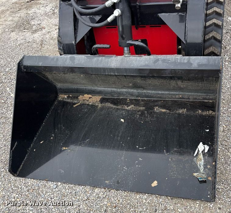 image for item DY0703 2024 Valley Pioneer SCL850 compact utility loader