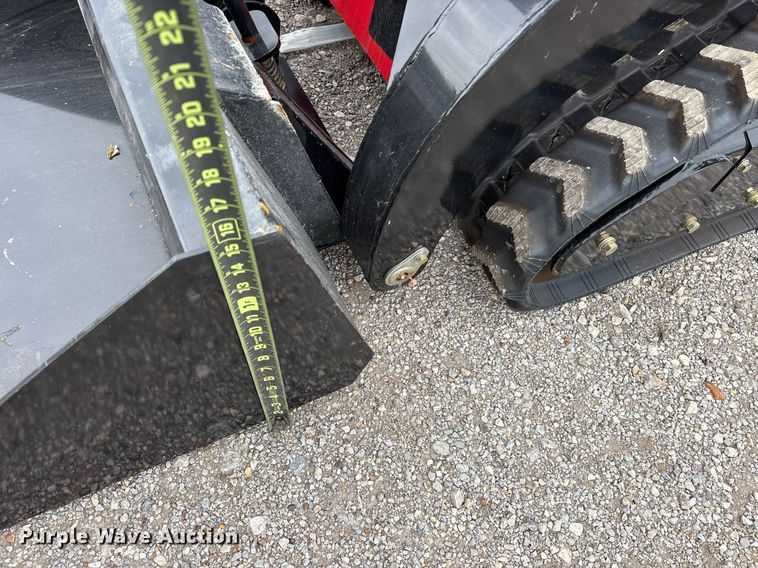 image for item DY0703 2024 Valley Pioneer SCL850 compact utility loader