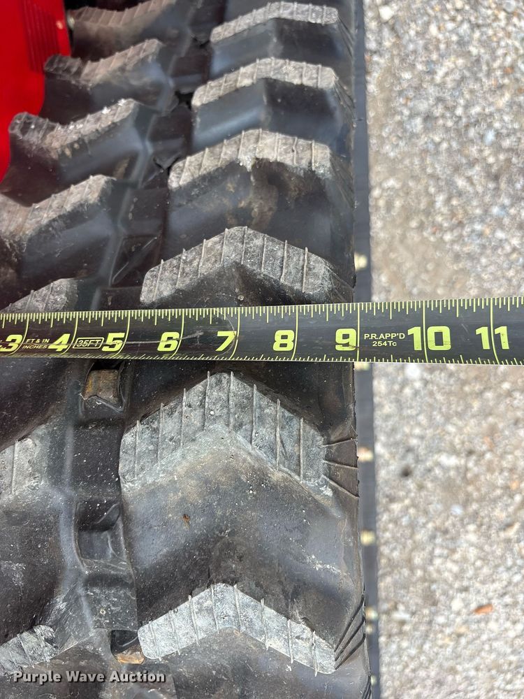 image for item DY0703 2024 Valley Pioneer SCL850 compact utility loader