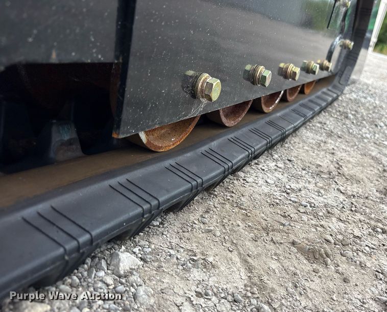 image for item DY0703 2024 Valley Pioneer SCL850 compact utility loader