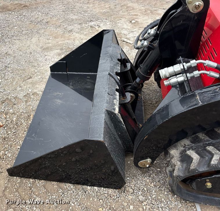 image for item DY0704 2024 Erie Industry Group SCL850 compact utility loader