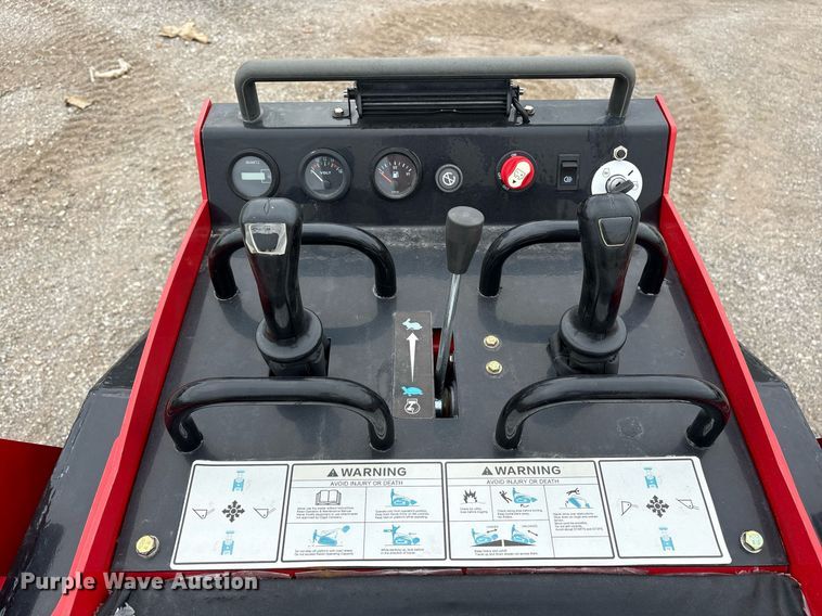 image for item DY0705 2024 Erie Industry Group SCL850 compact utility loader