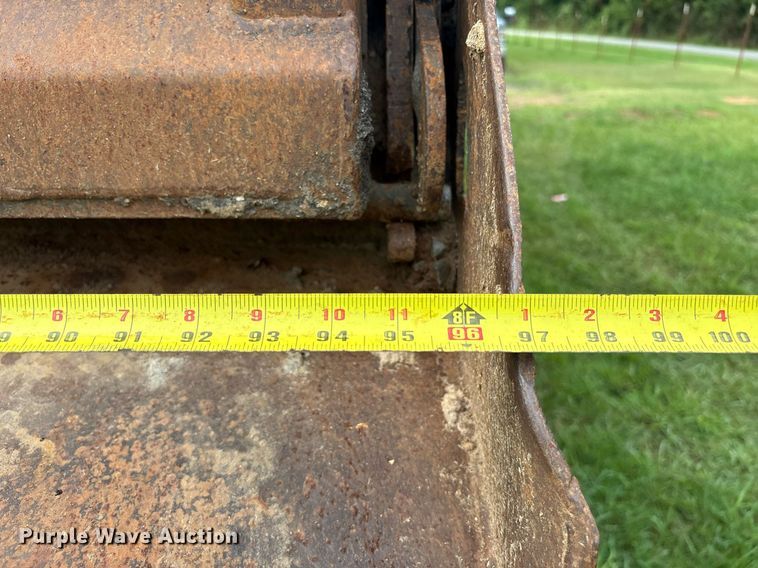 image for item DY0749 1995 Freightliner FLD 120 dump truck