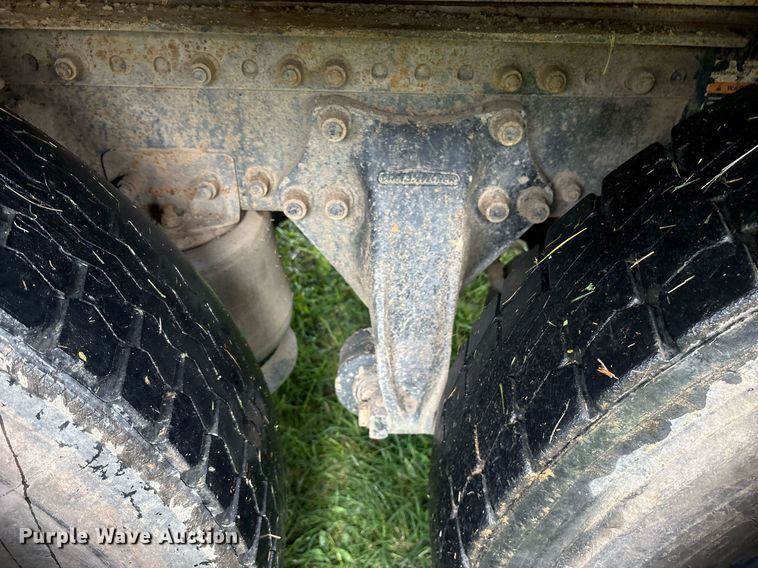 image for item DY0749 1995 Freightliner FLD 120 dump truck