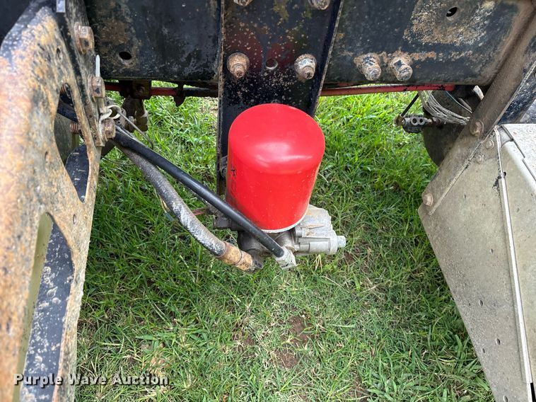 image for item DY0749 1995 Freightliner FLD 120 dump truck