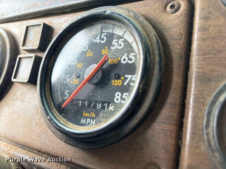 image for item DY0749 1995 Freightliner FLD 120 dump truck