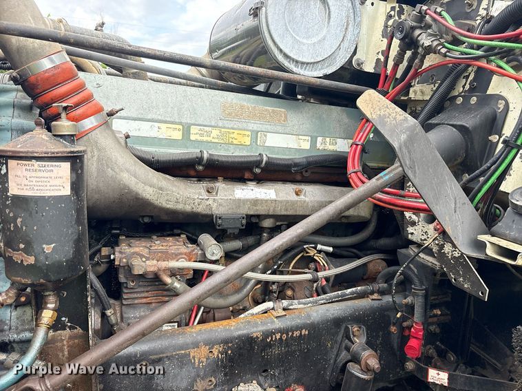 image for item DY0749 1995 Freightliner FLD 120 dump truck