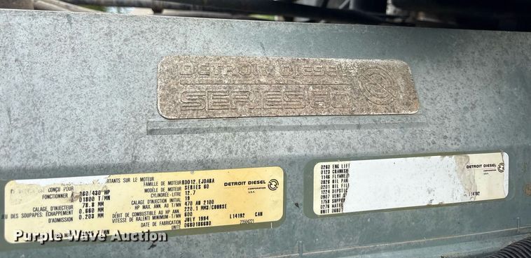 image for item DY0749 1995 Freightliner FLD 120 dump truck