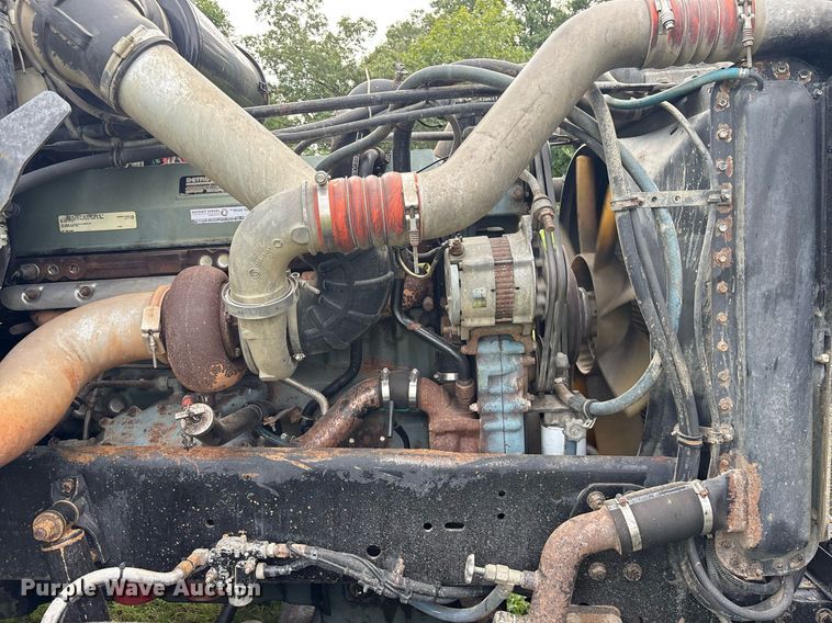 image for item DY0749 1995 Freightliner FLD 120 dump truck