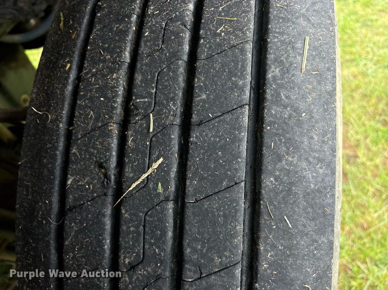 image for item DY0749 1995 Freightliner FLD 120 dump truck