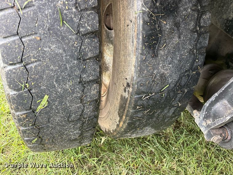 image for item DY0749 1995 Freightliner FLD 120 dump truck