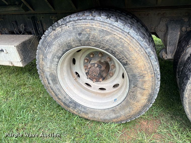 image for item DY0749 1995 Freightliner FLD 120 dump truck