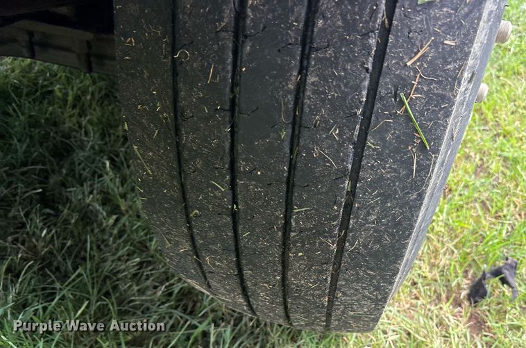 image for item DY0749 1995 Freightliner FLD 120 dump truck