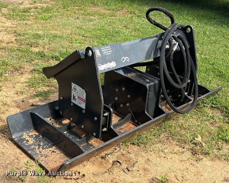 image for item DY0750 2023 LandHonor VPC-11-72W skid steer plate compactor