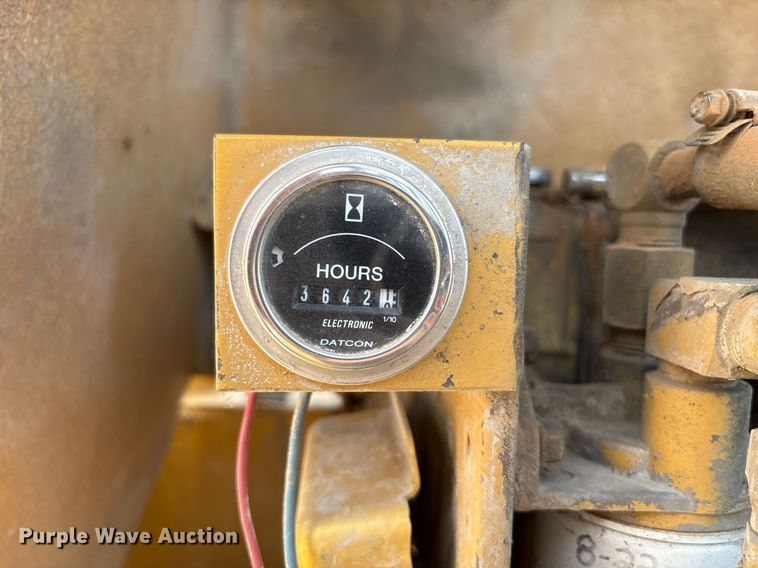 image for item DY2495 Caterpillar forklift