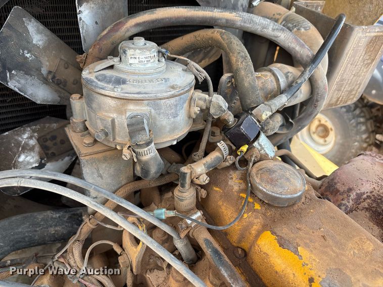 image for item DY2495 Caterpillar forklift