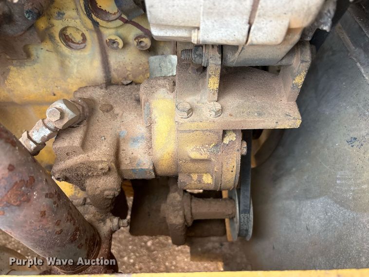 image for item DY2495 Caterpillar forklift