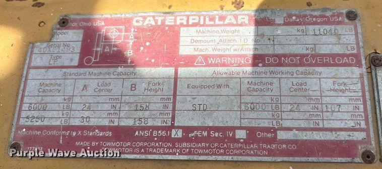image for item DY2495 Caterpillar forklift