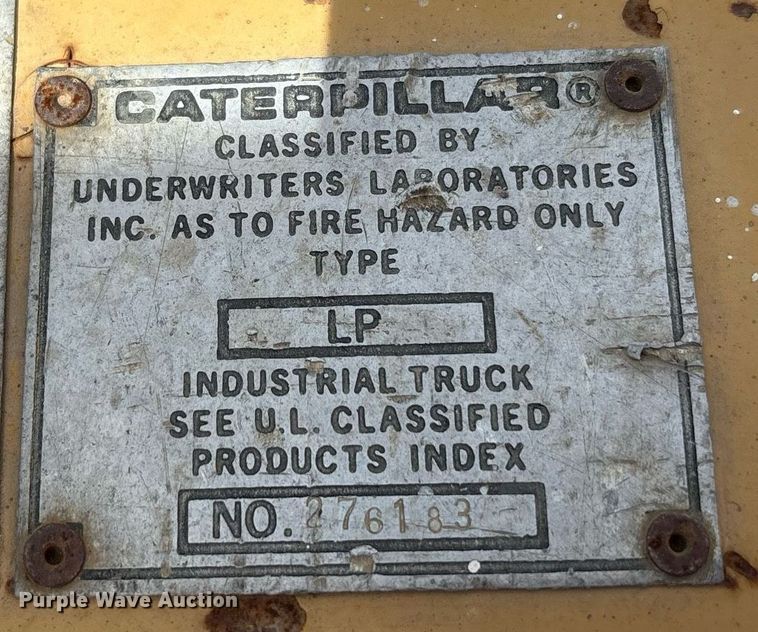 image for item DY2495 Caterpillar forklift