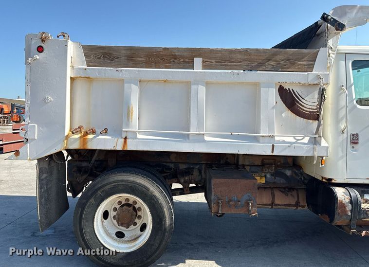 image for item DY8089 2001 International 4900 dump truck