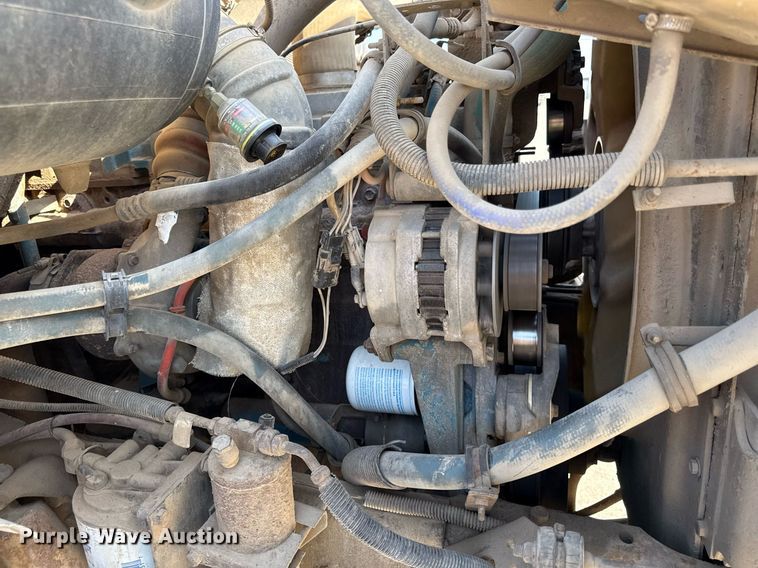 image for item DY8089 2001 International 4900 dump truck