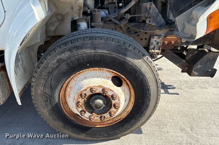 image for item DY8089 2001 International 4900 dump truck