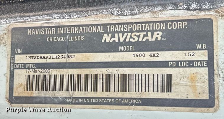 image for item DY8089 2001 International 4900 dump truck