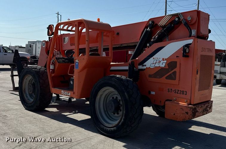 image for item DY8090 2013 JLG 10054 telehandler